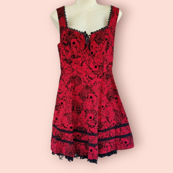 Hot Topic Dresses & Skirts - Hot Topic Skull and Floral Dress